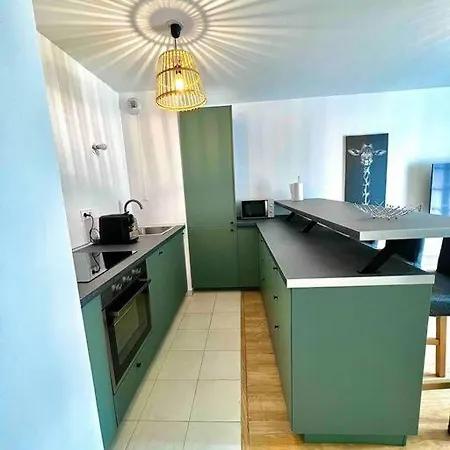 Newwilliam Apartament *